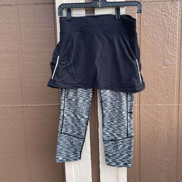 2 Pairs of Athleta Active Skort Leggings - Picture 5 of 8